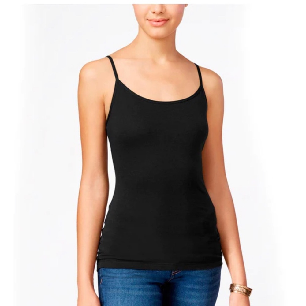Comfortable relaxing black tank ☀️